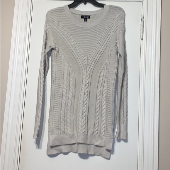 Cream sweater - Picture 1 of 1